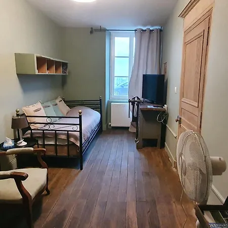 Escapade De Charme Pres De Verdun : Cocon Pour 2 Personnes Avec Cuisine Equipee Et Balades A Proximite - Fr-1-585-85