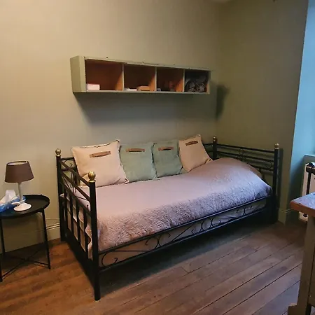 Escapade De Charme Pres De Verdun : Cocon Pour 2 Personnes Avec Cuisine Equipee Et Balades A Proximite - Fr-1-585-85 Apartment Souilly