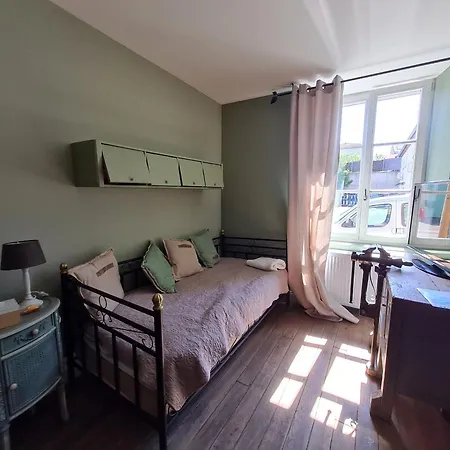 Escapade De Charme Pres De Verdun : Cocon Pour 2 Personnes Avec Cuisine Equipee Et Balades A Proximite - Fr-1-585-85 * Souilly