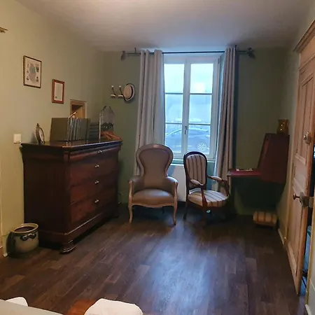 Escapade De Charme Pres De Verdun : Cocon Pour 2 Personnes Avec Cuisine Equipee Et Balades A Proximite - Fr-1-585-85 Souilly